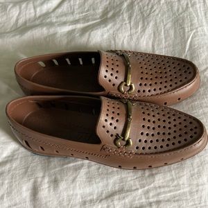 Floafers (NWOB) with Buckle detail